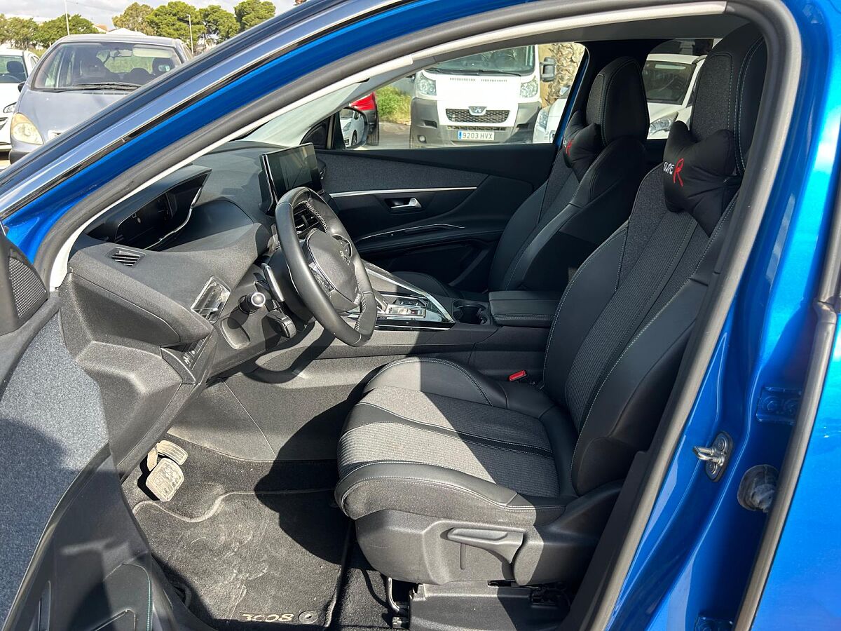 PEUGEOT 3008 ALLURE 1.2. E-THP AUTO SPANISH LHD IN SPAIN ONLY 30000 MILES 2021